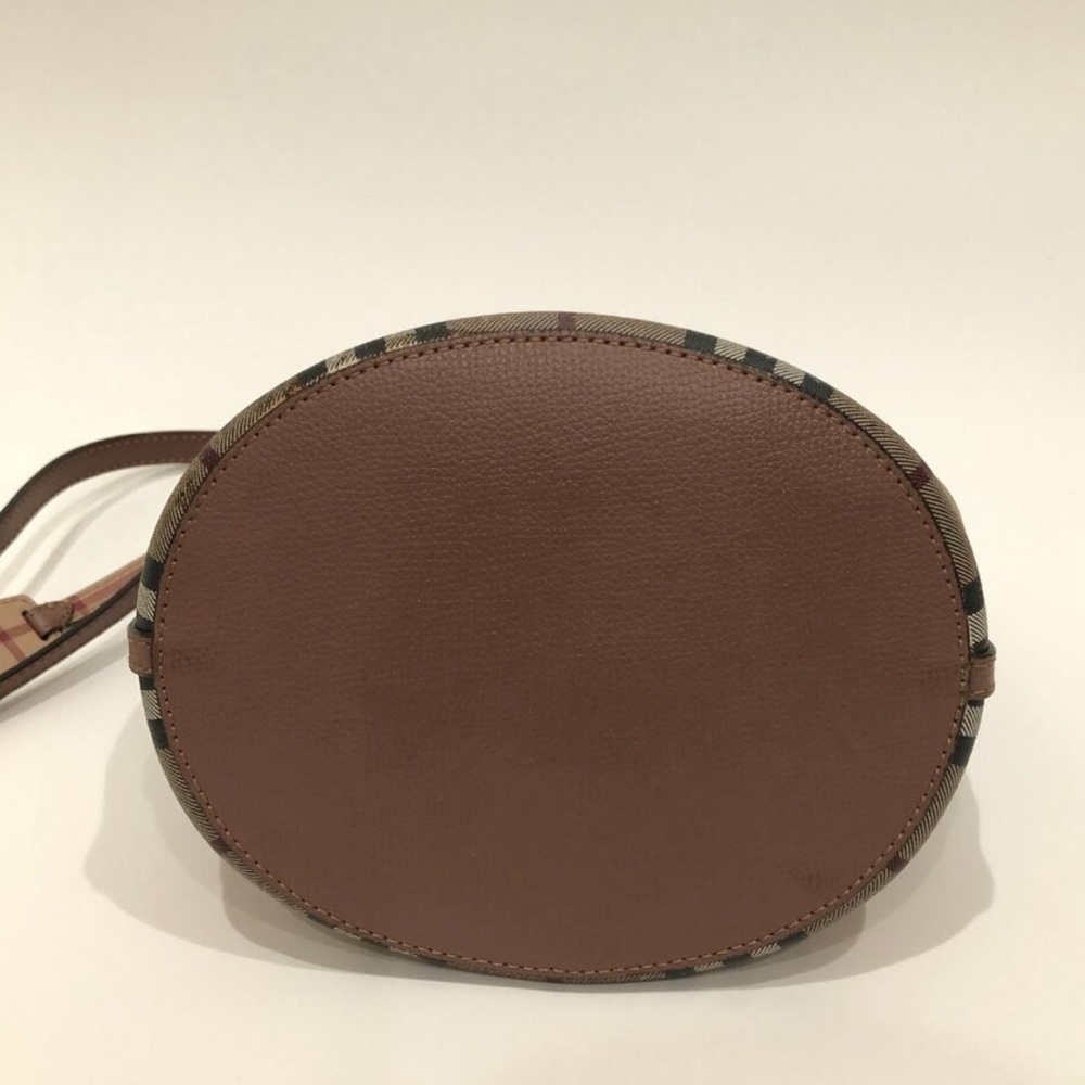 Burberry Haymarket Check Lorne Bucket Bag - Picture 4 of 13